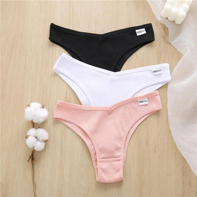 3-Pack Seamless Cotton Brief Panties – Breathable Low-Rise Underwear for Women (M–XL, 28 Color Sets)
