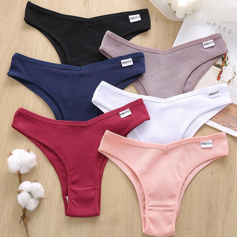 3-Pack Seamless Cotton Brief Panties – Breathable Low-Rise Underwear for Women (M–XL, 28 Color Sets)
