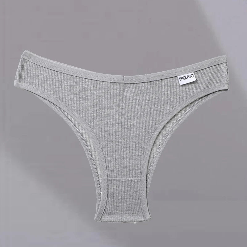V-Waist Cotton Brazilian Brief Panties – Sexy Low-Rise Breathable Underwear for Women (M–XL, 9 Colors)
