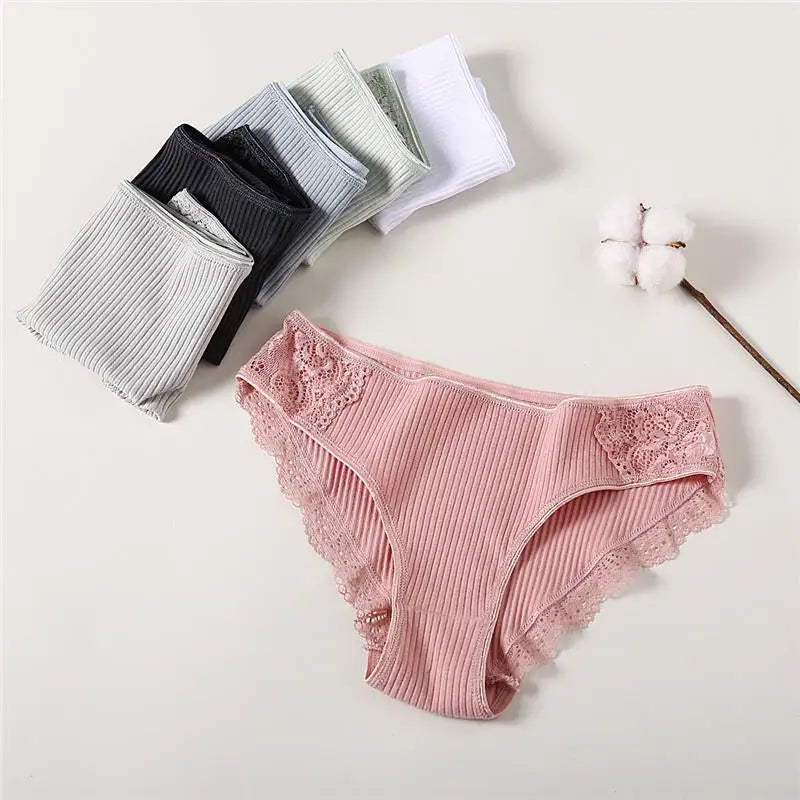 FINETOO 3PCS/Set Cotton Panties Women Underwear Sexy Panties Lace Brief for Female Panty Lingerie Low Waist Floral culotte femme