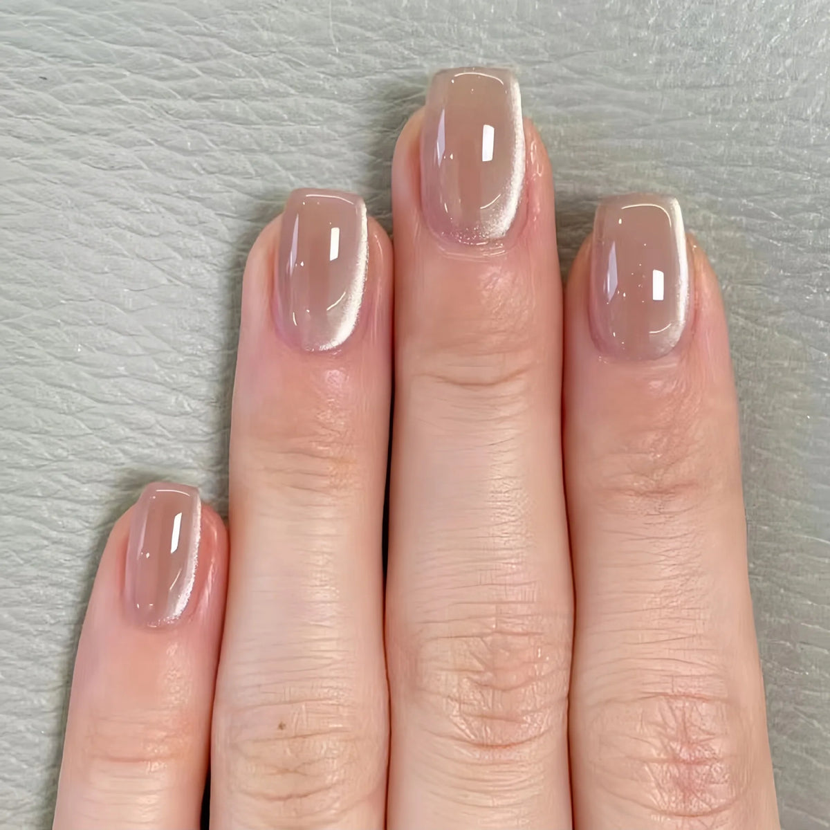 Short Almond Cat Eye Press-On Nails - Glossy Glitter, 24-Piece Set