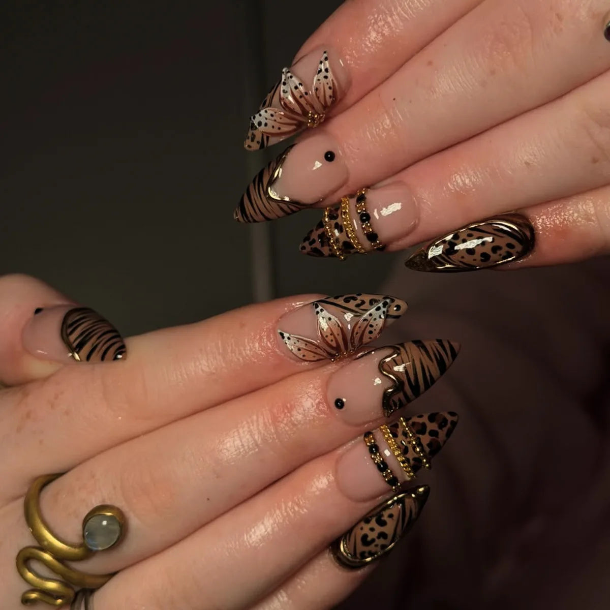 Short Almond Press-On Nails with Glue - Butterfly & Floral Glitter, 24 Pieces