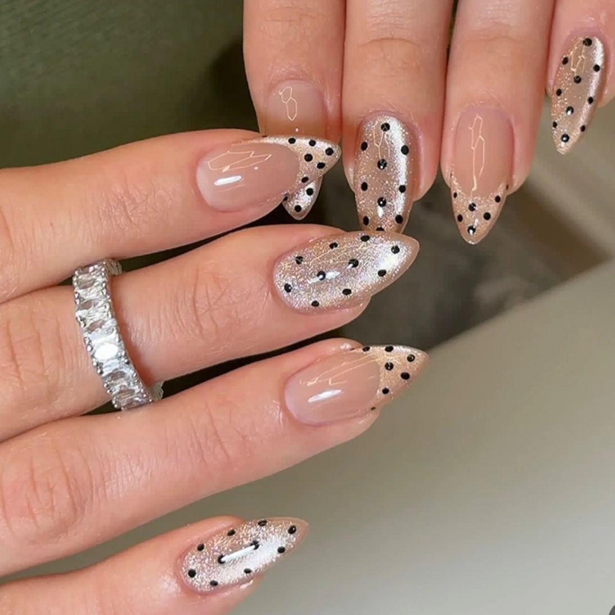 Pink Floral Press-On Nails – Almond Flower Designs, 24 Pieces