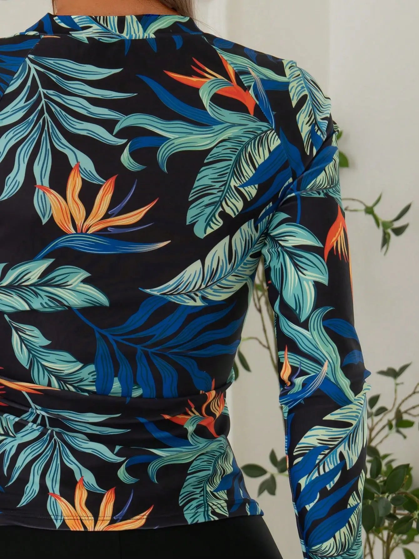 Tropical Leaf Print Tankini Set — Long Sleeve Zipper Top & High Waist Shorts | Women's Two-Piece Swimsuit