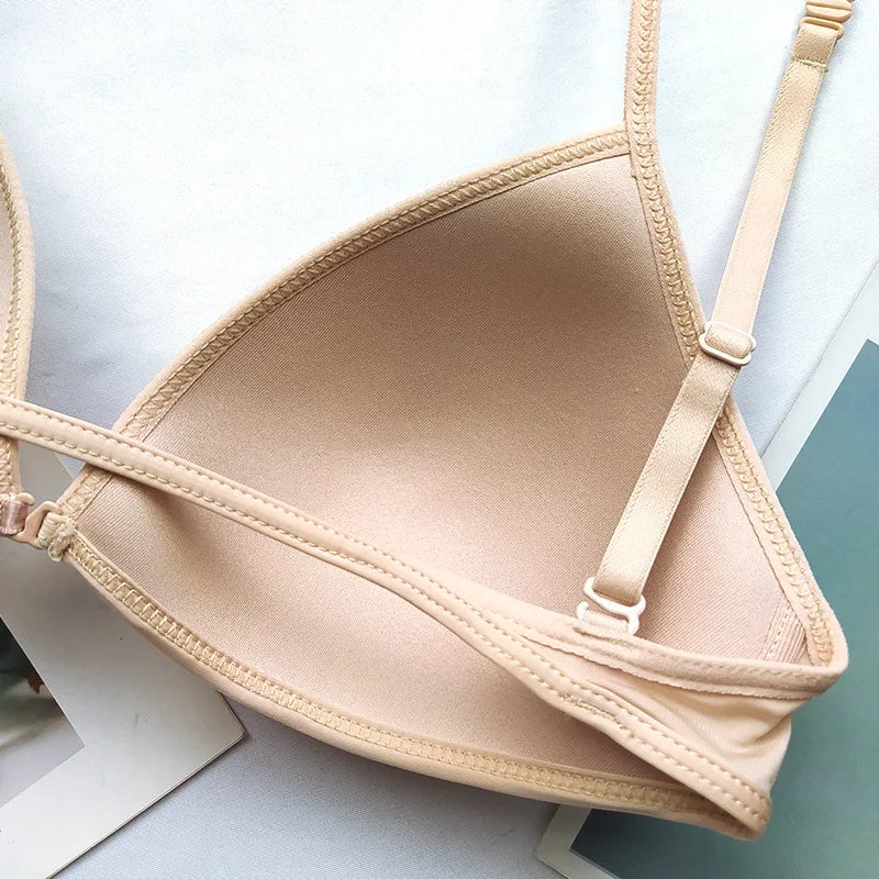 Triangle Cup Front-Closure Bralette — Seamless Wire-Free Cross-Back Bra