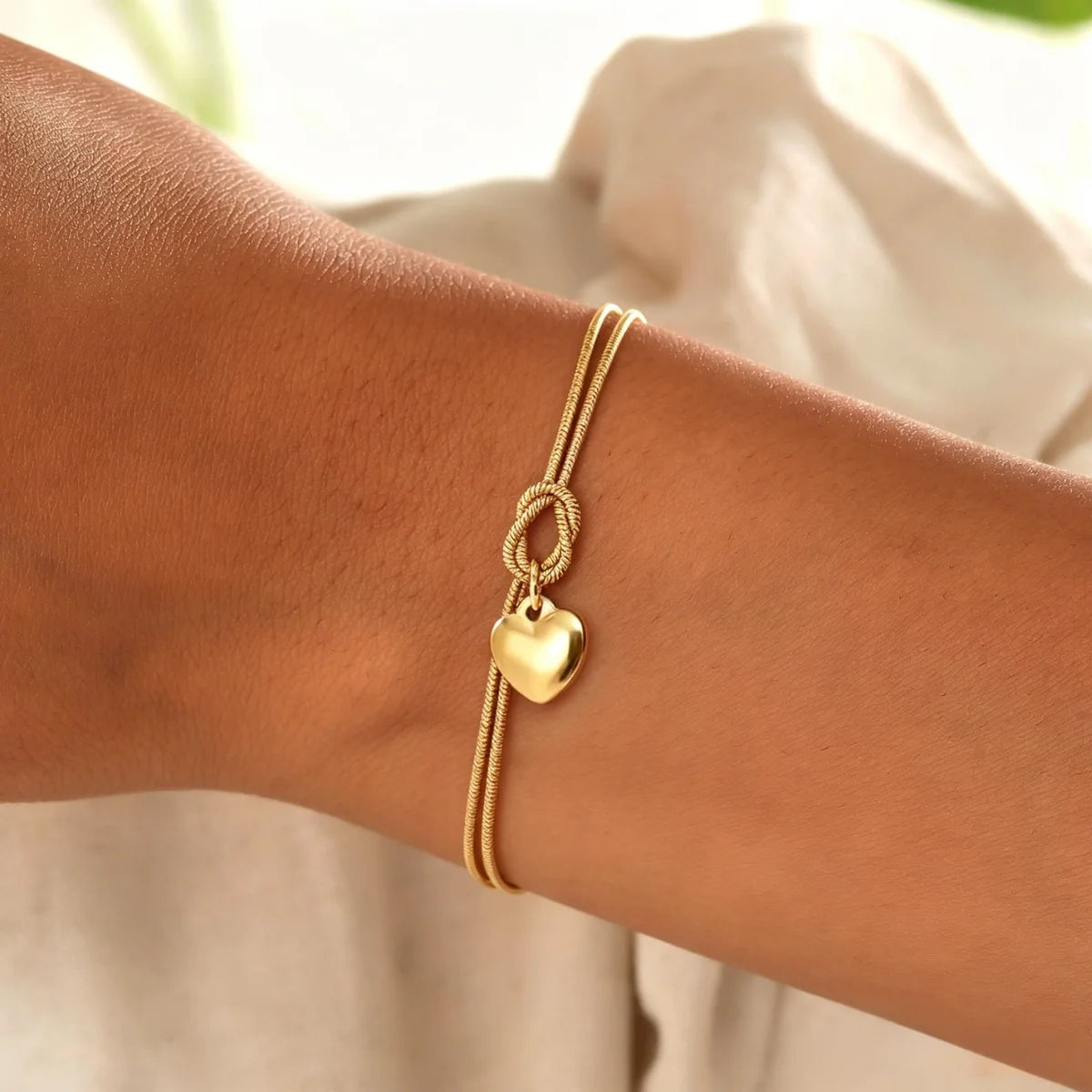 Cubic Heart Charm Bracelet – 18K Gold-Plated Stainless Steel Snake Chain for Women & Men