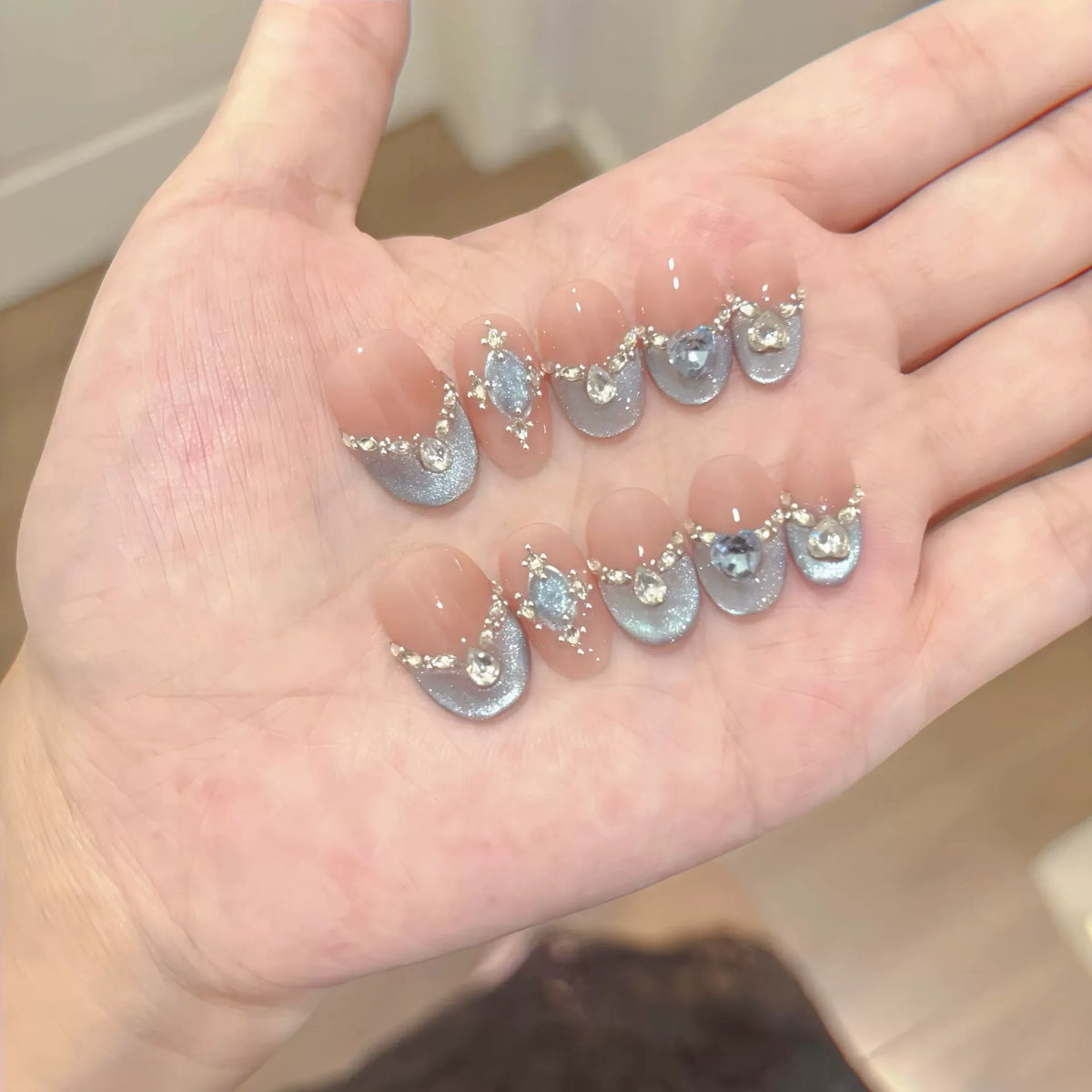 Short Oval Cat Eye Press-On Nails - 10-Piece Handmade Set