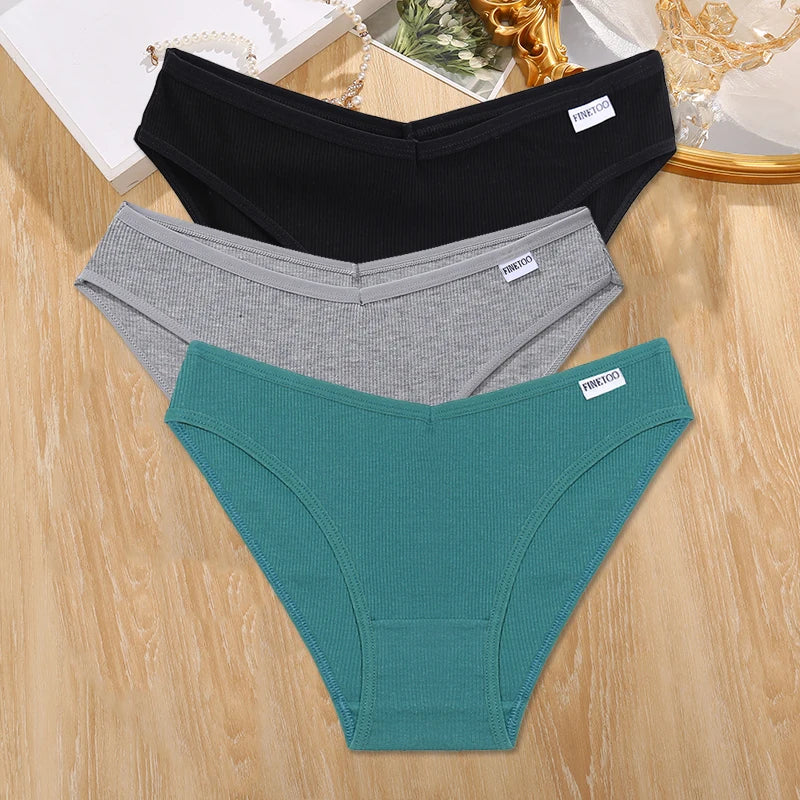 3-Pack Plus Size Cotton Brief Panties – Soft Low-Rise Everyday Underwear for Women (M–4XL, 18 Color Sets)