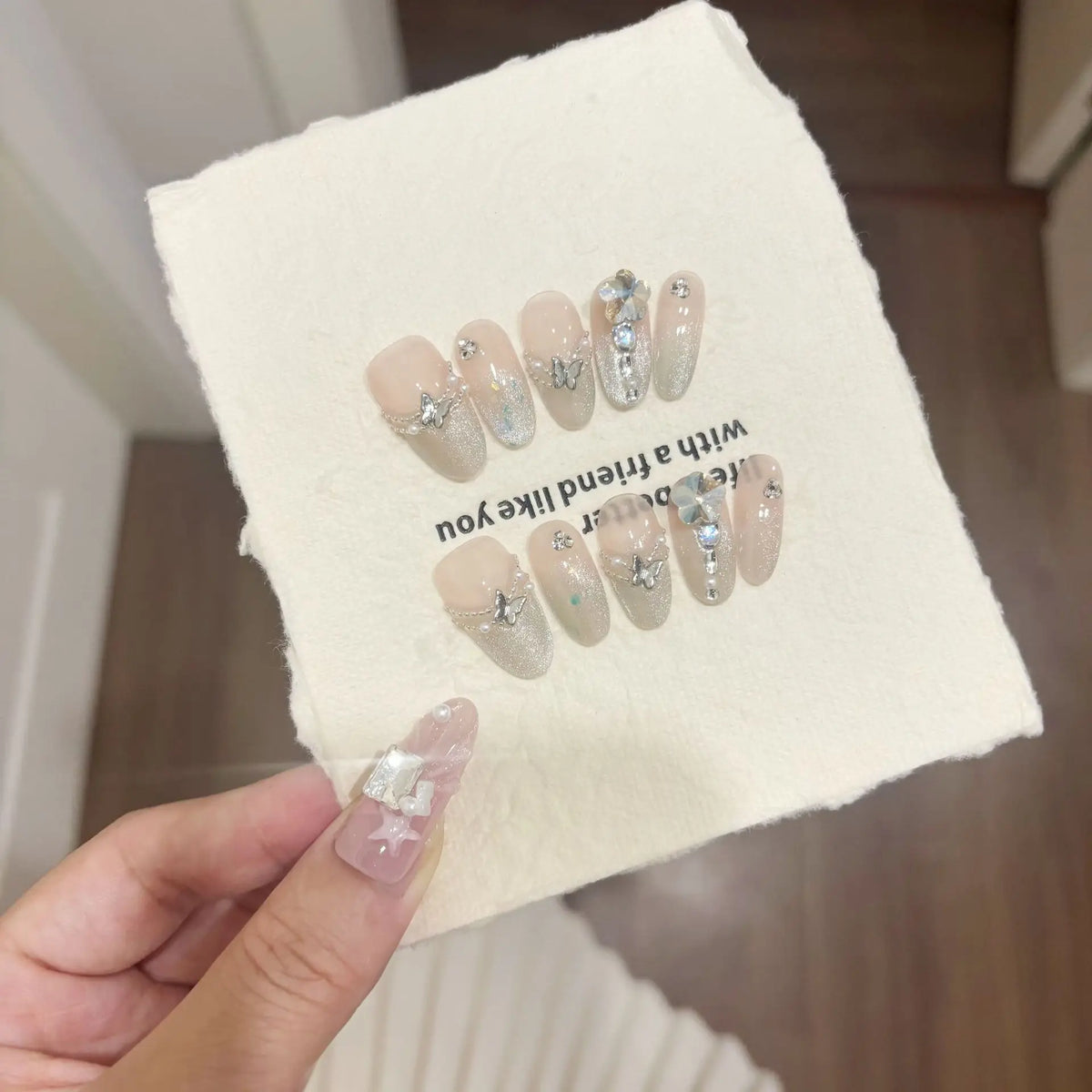 Short Oval Cat Eye Press-On Nails - 10-Piece Handmade Set
