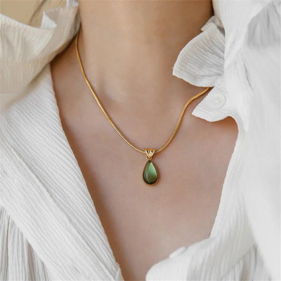 LUXUKISSKIDS Teardrop Necklaces Non-Fading Unique Design Waterdrop Pendant Necklace for Women Fashion Minimalist Chic Accessorie