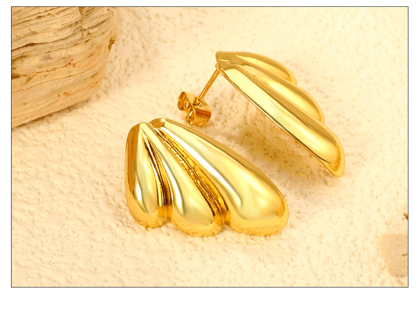 Round Stud Earrings – 18K Gold-Plated Geometric Stainless Steel Piercing Earrings for Women