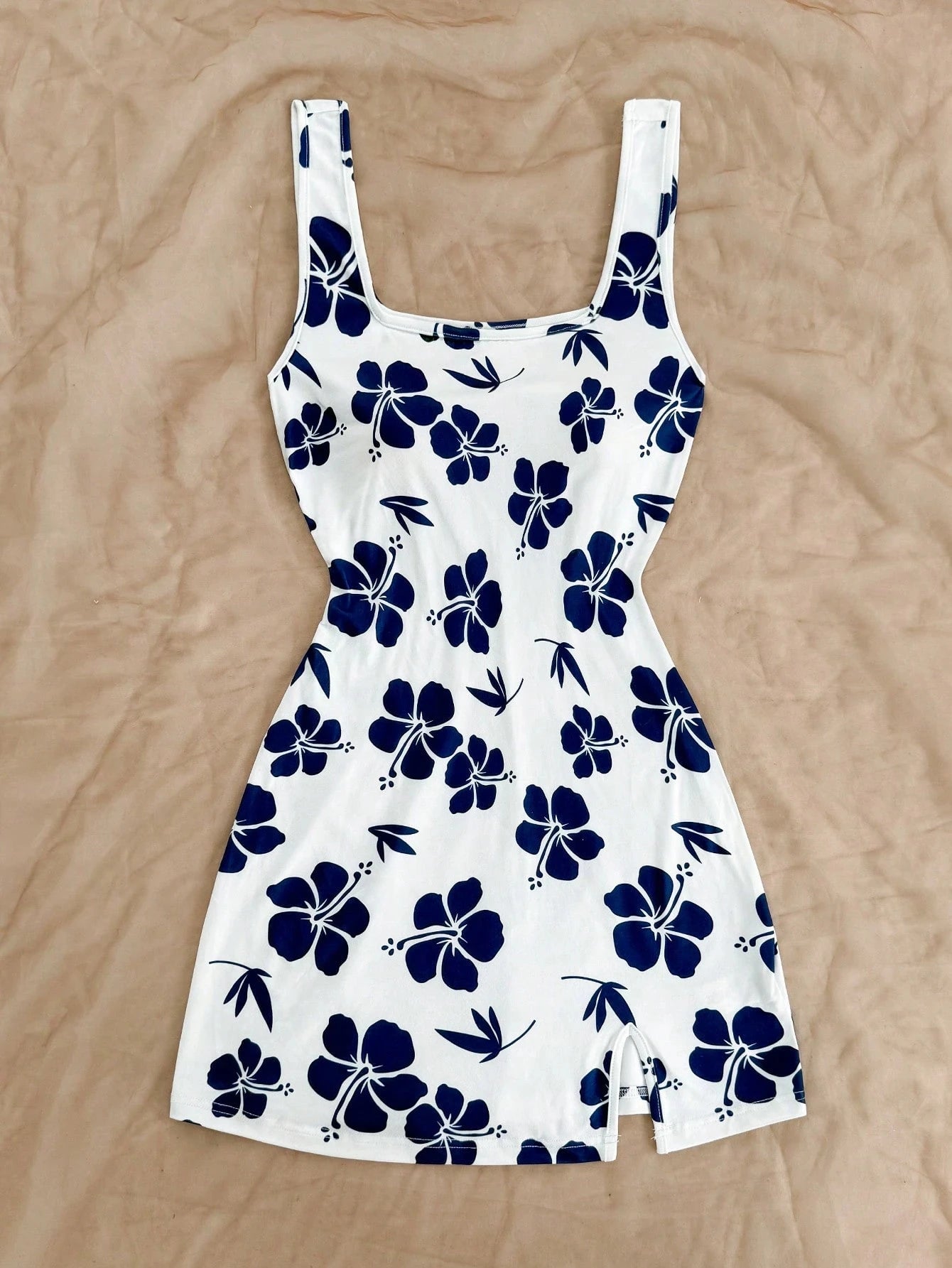 Women's Sexy Vacation Style U-Neck Flower Print Open Back Side Slit Mini Dress for Spring/Summer