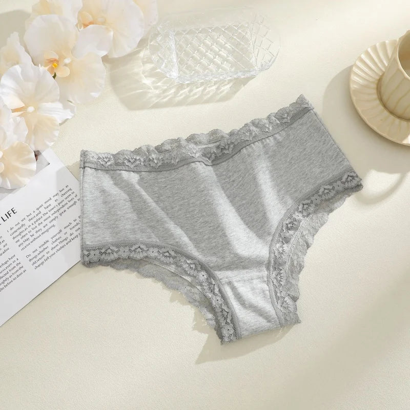 3-Pack Seamless Cotton Brief Panties – Breathable Low-Rise Underwear for Women (S–2XL, 8 Color Sets)