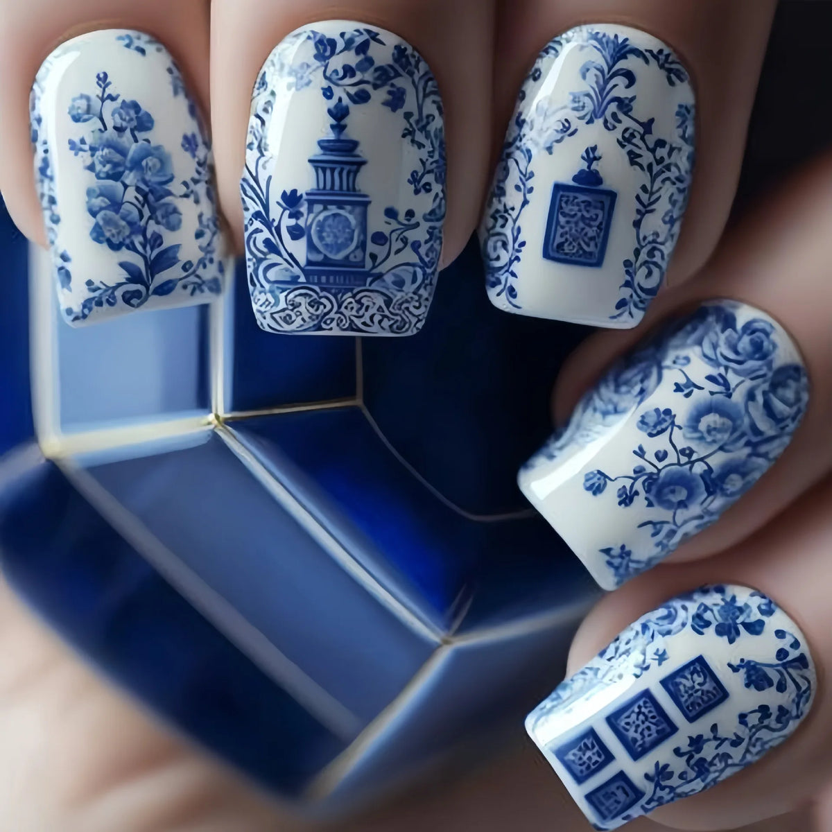Short Coffin Press-On Nails – Stars & Moon, 24-Piece Set