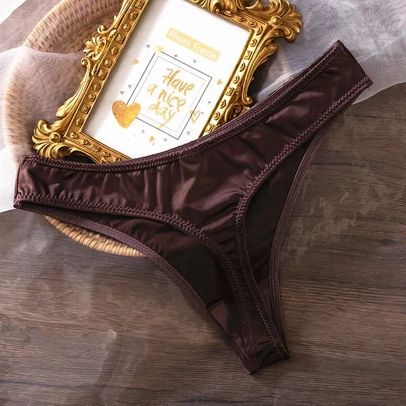 Women's Ice Silk Seamless Briefs – Low-Rise Quick-Dry Breathable Underwear