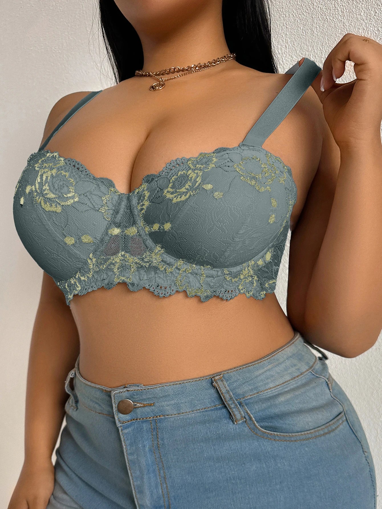 Plus Size Floral Embroidery Push-Up Bra — Wide Strap Underwire | Women's Bra