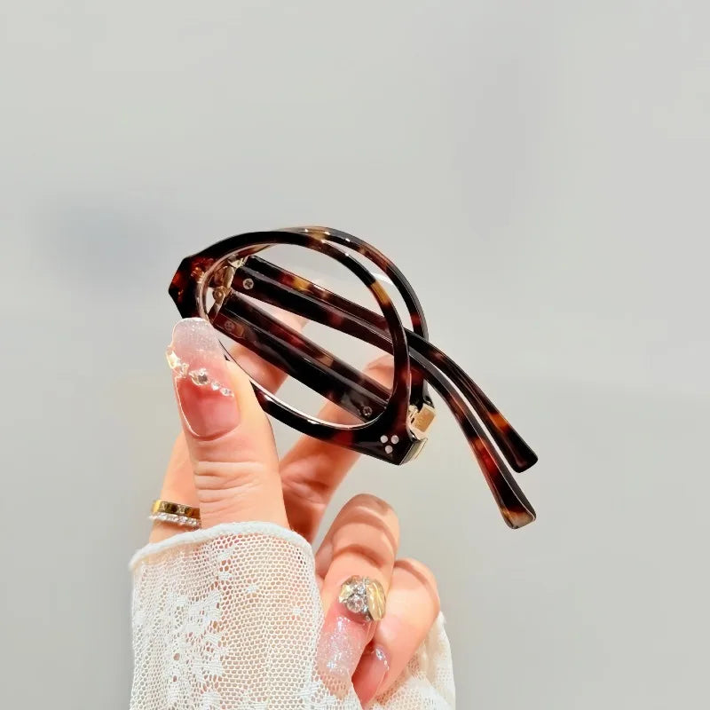 Foldable Oval Photochromic Glasses | Myopia Lens Options