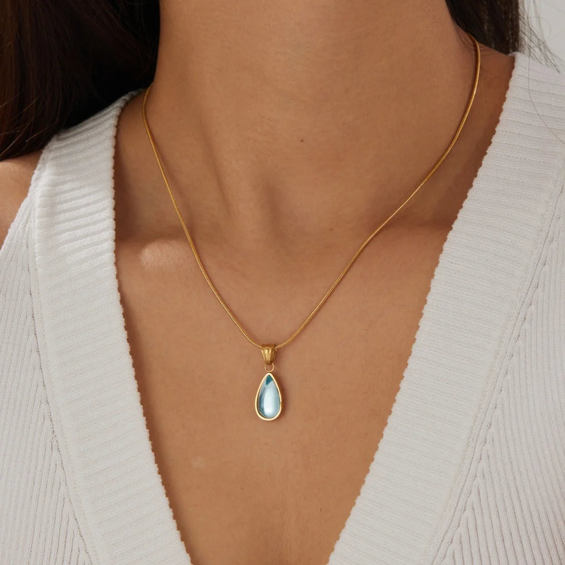LUXUKISSKIDS Teardrop Necklaces Non-Fading Unique Design Waterdrop Pendant Necklace for Women Fashion Minimalist Chic Accessorie