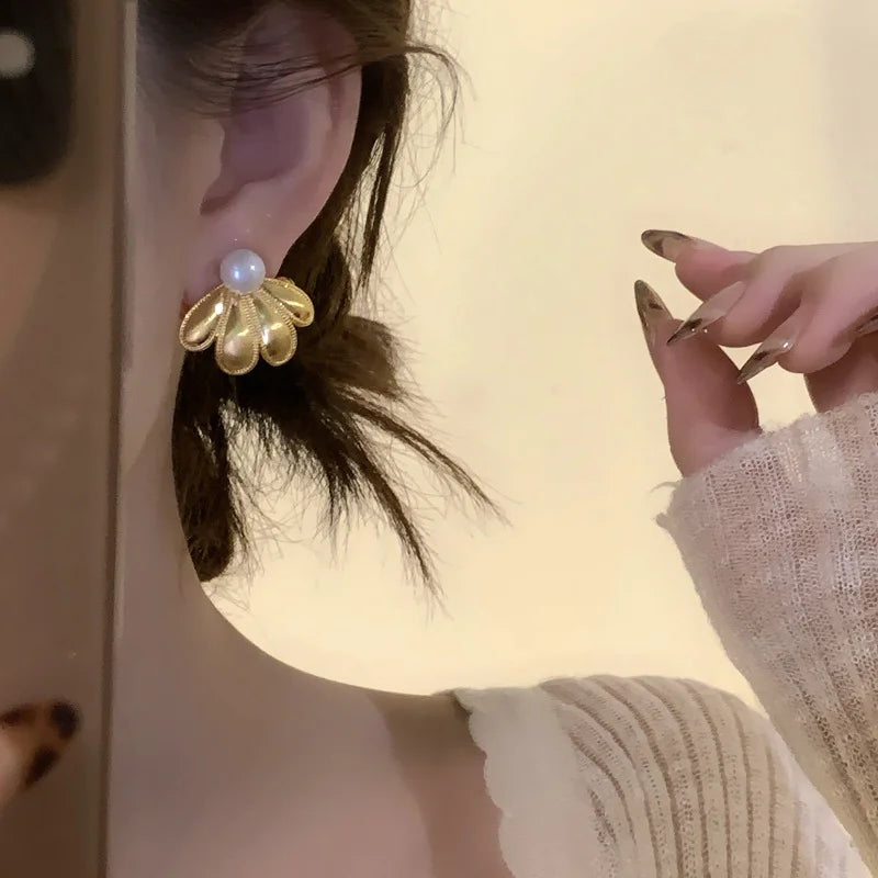 Round Stud Earrings – 18K Gold-Plated Geometric Stainless Steel Piercing Earrings for Women