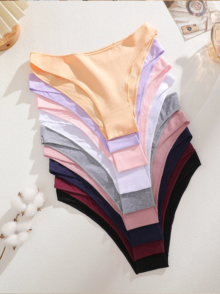 4-Pack Cotton Low-Rise Briefs – Soft Breathable Everyday Underwear for Women (M–2XL, 19 Color Sets)