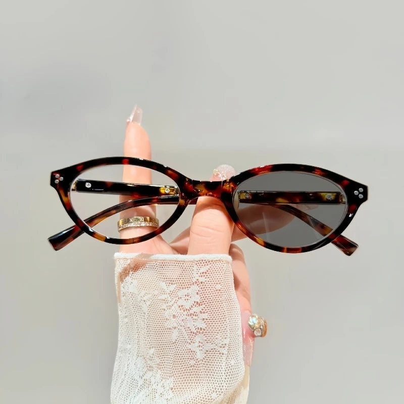 Foldable Oval Photochromic Glasses | Myopia Lens Options