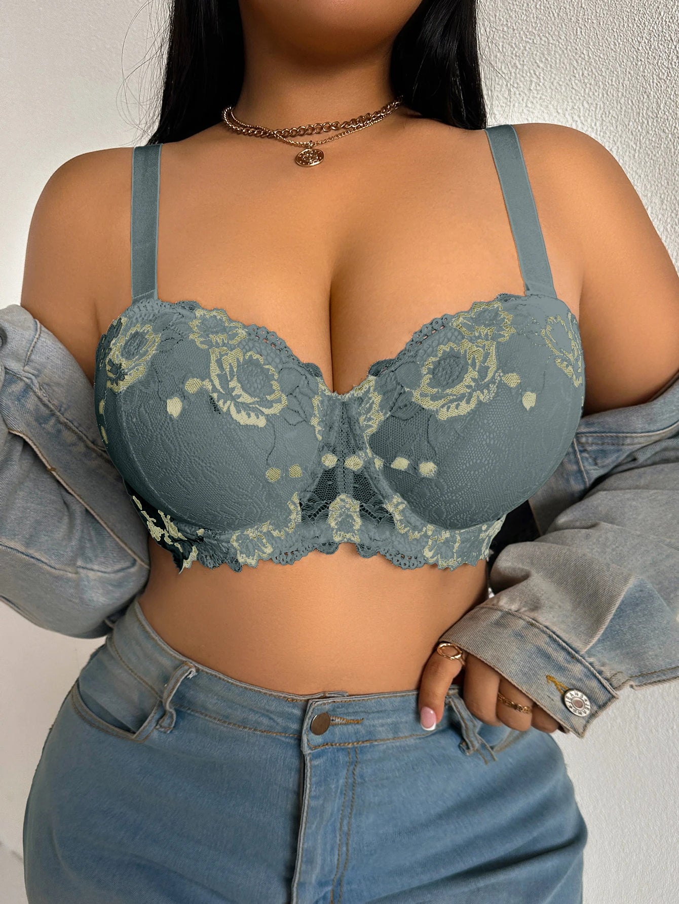 Plus Size Floral Embroidery Push-Up Bra — Wide Strap Underwire | Women's Bra