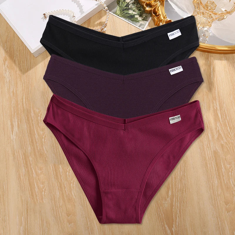 3-Pack Plus Size Cotton Brief Panties – Soft Low-Rise Everyday Underwear for Women (M–4XL, 18 Color Sets)