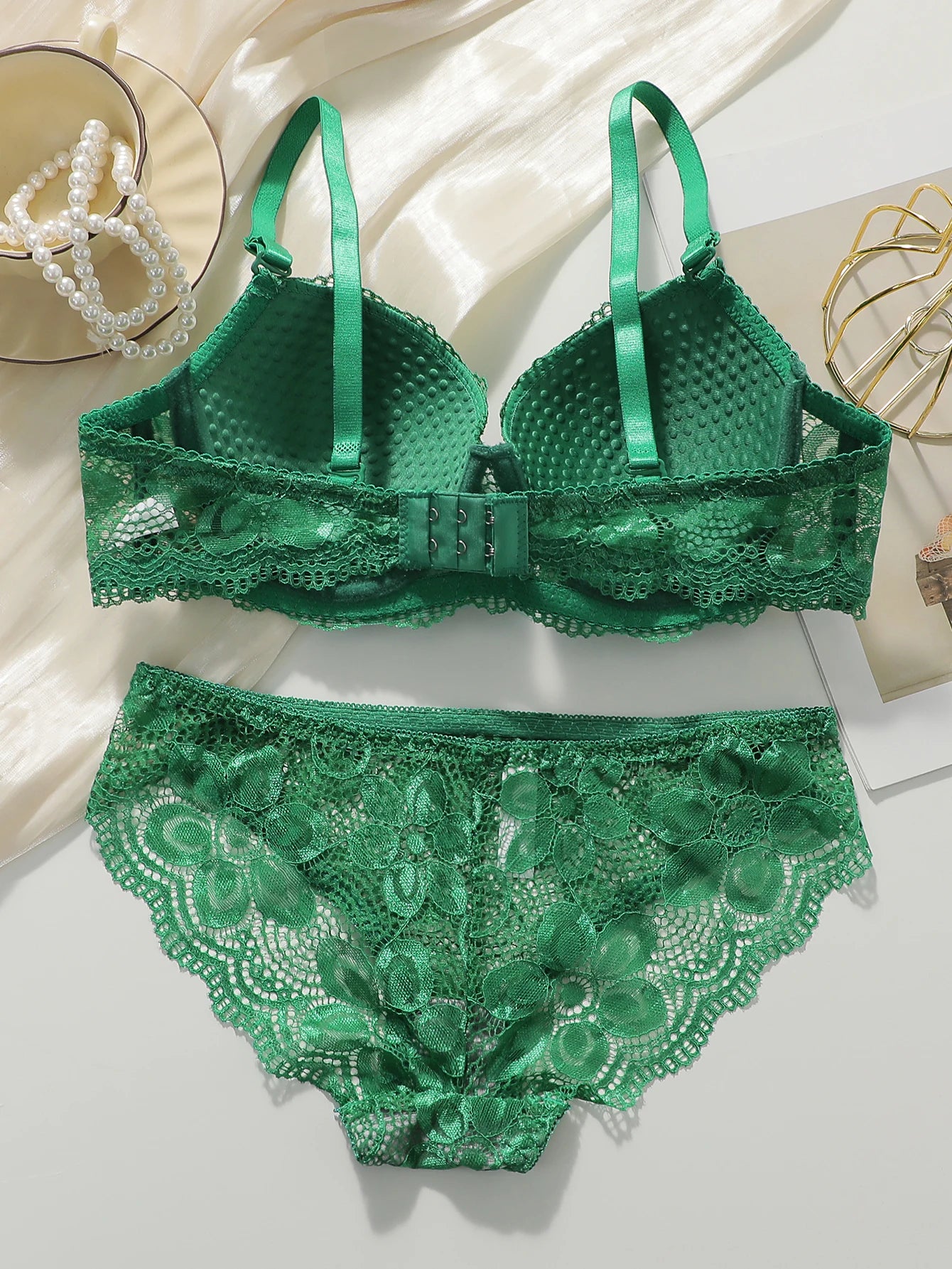 Lace Push-Up Bra & Bikini Brief Set — Underwire Floral Lace | Women's Lingerie