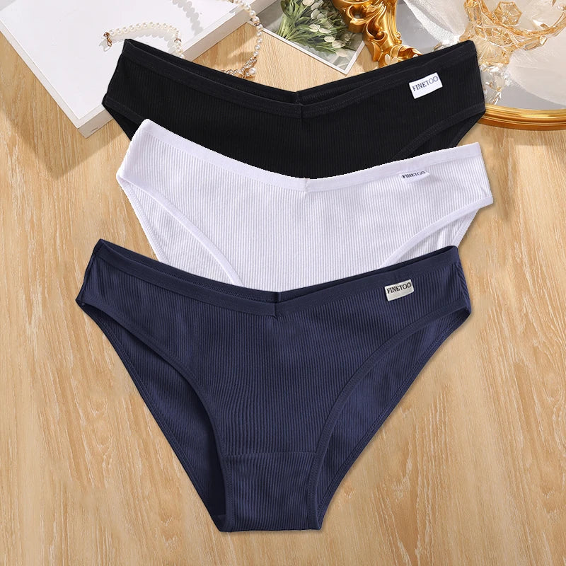 3-Pack Plus Size Cotton Brief Panties – Soft Low-Rise Everyday Underwear for Women (M–4XL, 18 Color Sets)