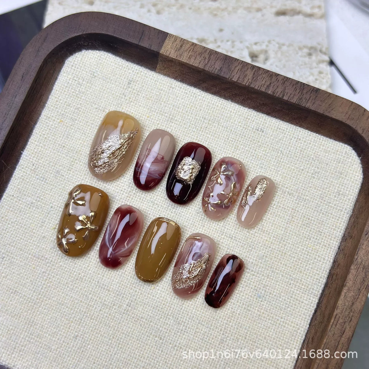 Short Oval Cat Eye Press-On Nails - 10-Piece Handmade Set