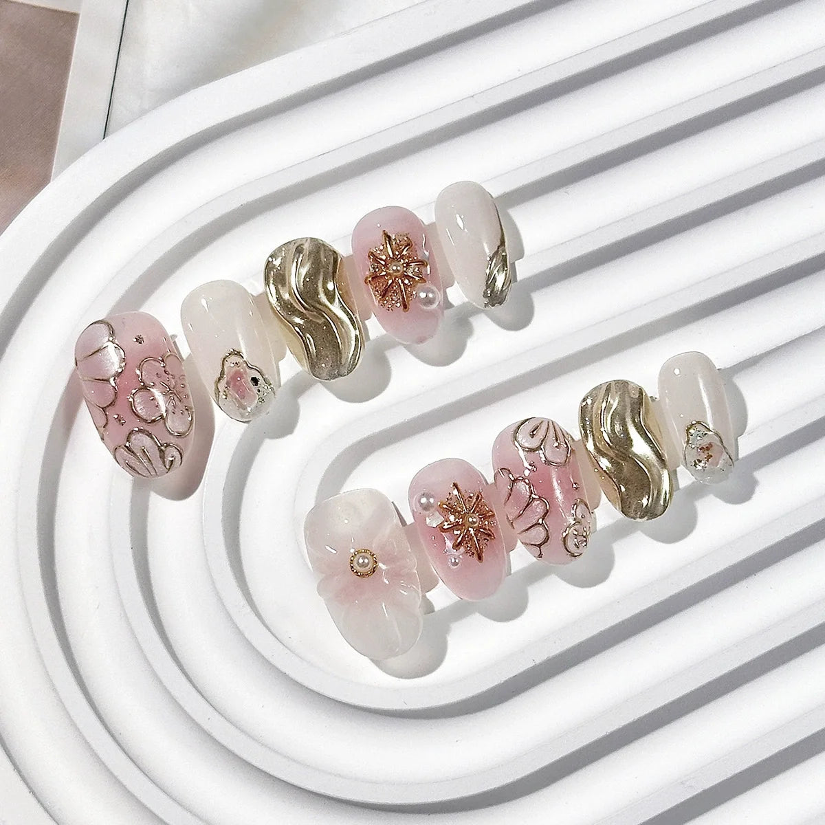 Short Oval Cat Eye Press-On Nails - 10-Piece Handmade Set
