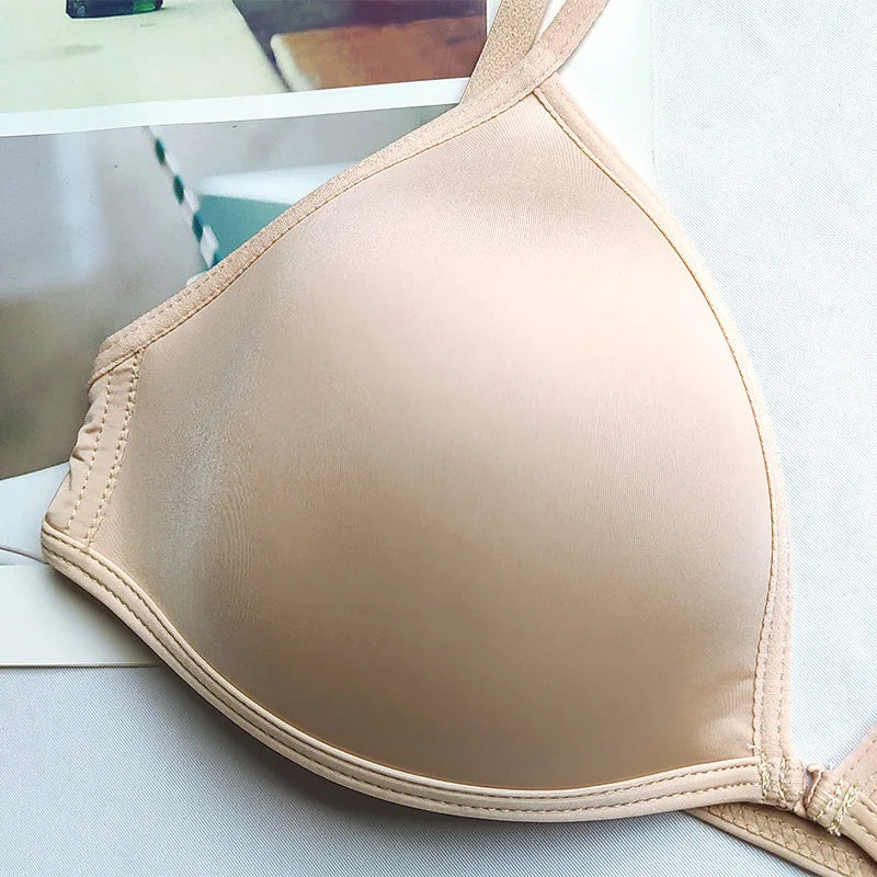 Triangle Cup Front-Closure Bralette — Seamless Wire-Free Cross-Back Bra
