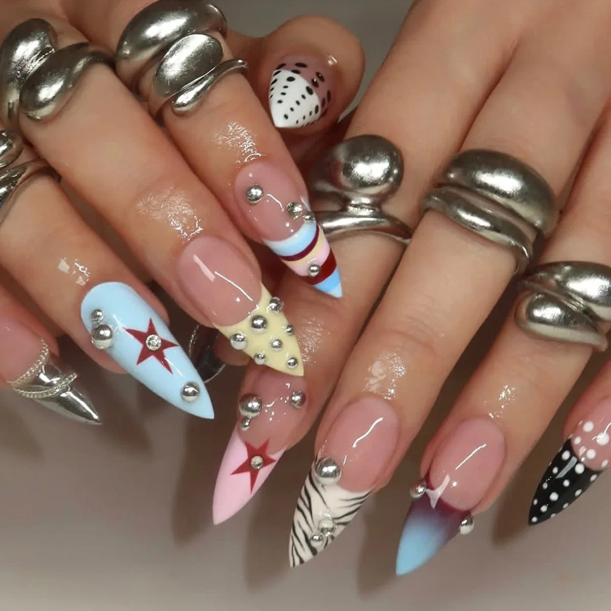 Short Almond Press-On Nails with Glue - Butterfly & Floral Glitter, 24 Pieces