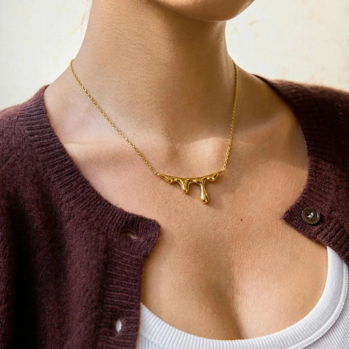 LUXUKISSKIDS Teardrop Necklaces Non-Fading Unique Design Waterdrop Pendant Necklace for Women Fashion Minimalist Chic Accessorie