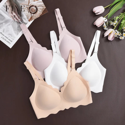 Seamless Wire-Free Push-Up Bralette — Scalloped 3/4 Cup Removable Straps Plus Size