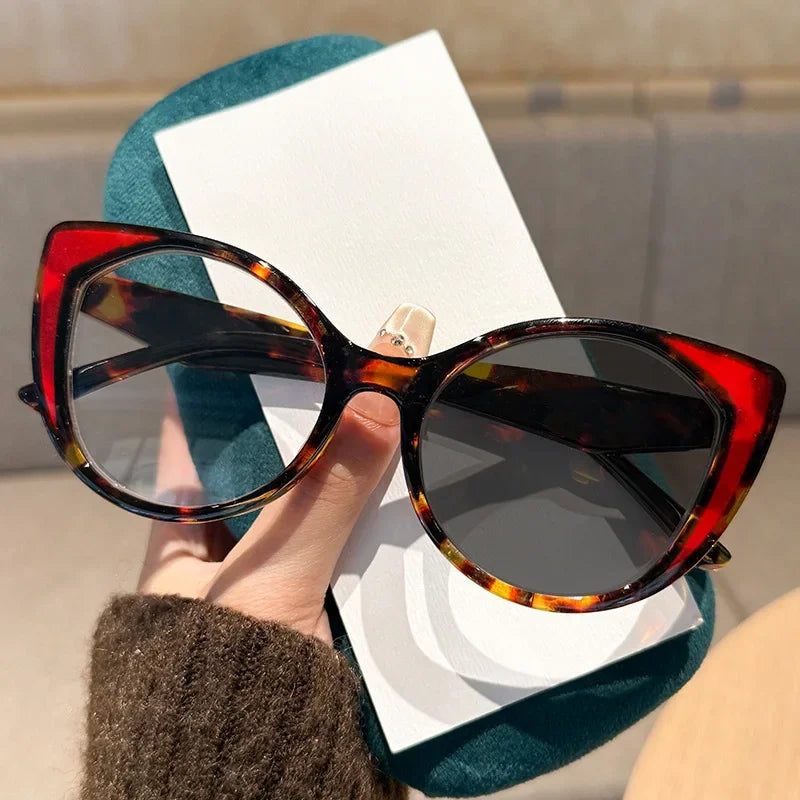 Cat-Eye Photochromic Myopia Glasses | Five Frame Colors