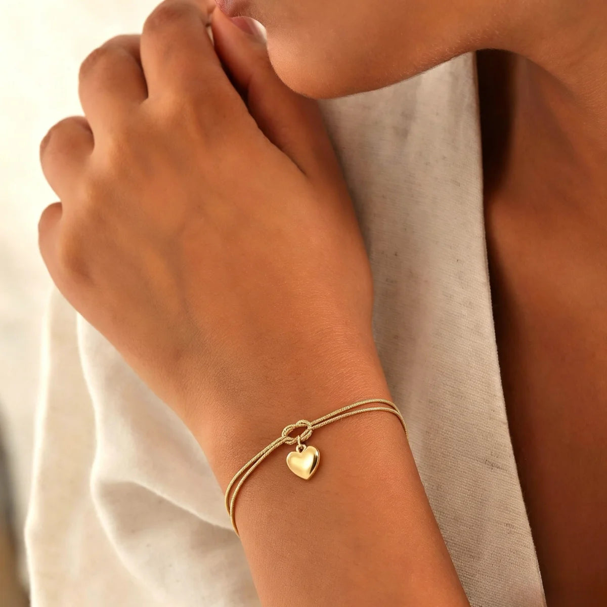 Cubic Heart Charm Bracelet – 18K Gold-Plated Stainless Steel Snake Chain for Women & Men