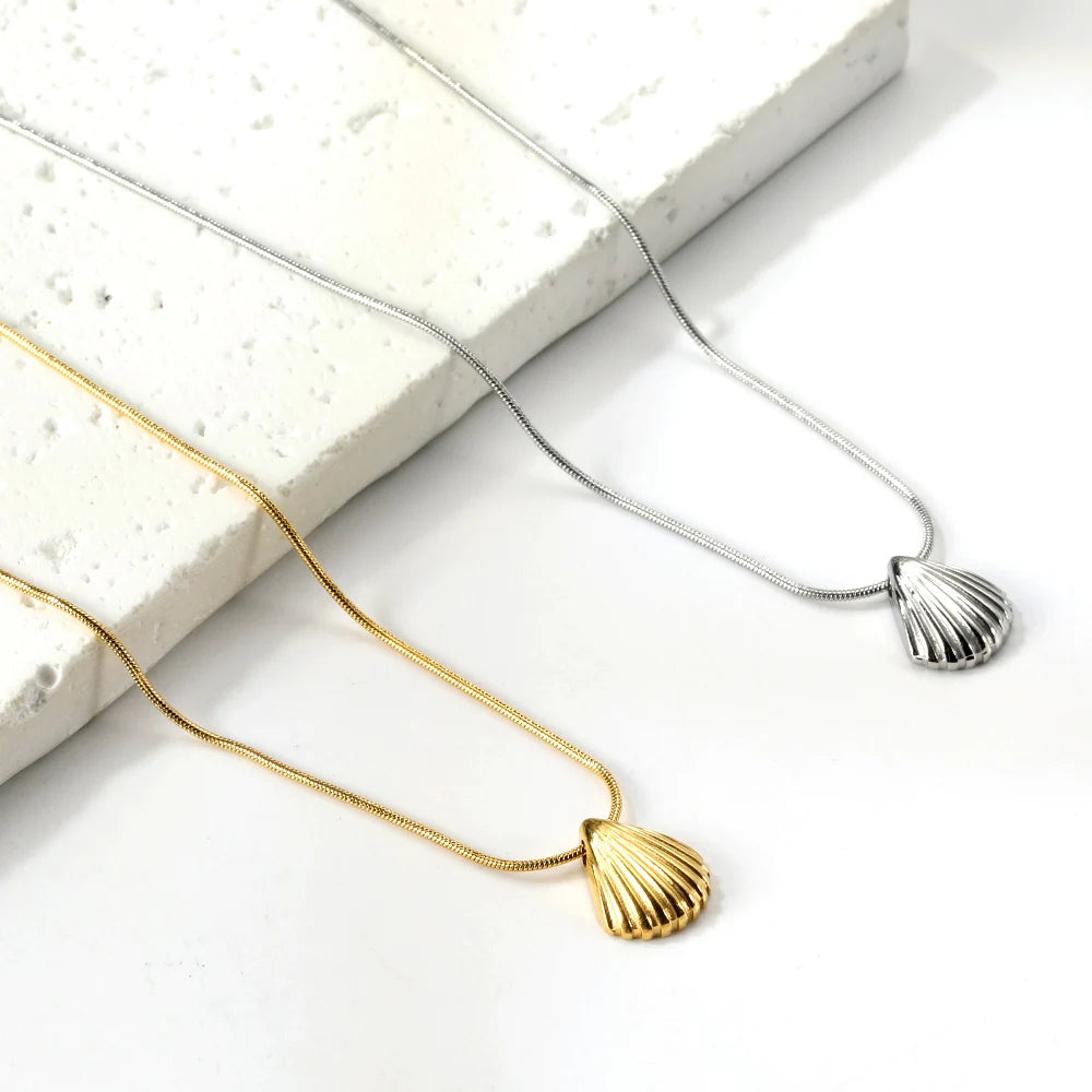Shell Jewelry Set – 18K Gold-Plated Stainless Steel Necklace, Earrings & Bracelet for Women
