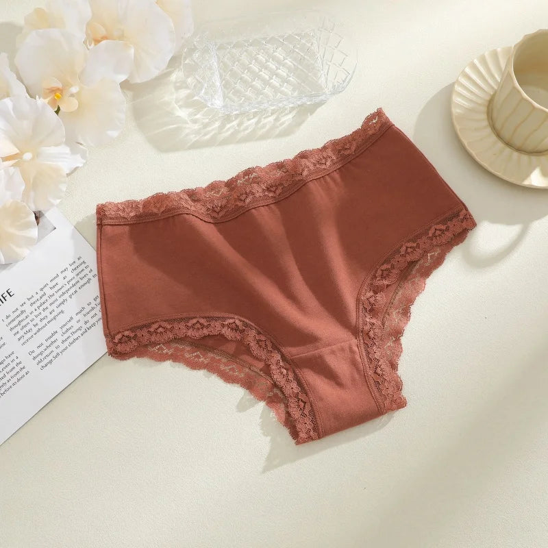 3-Pack Seamless Cotton Brief Panties – Breathable Low-Rise Underwear for Women (S–2XL, 8 Color Sets)