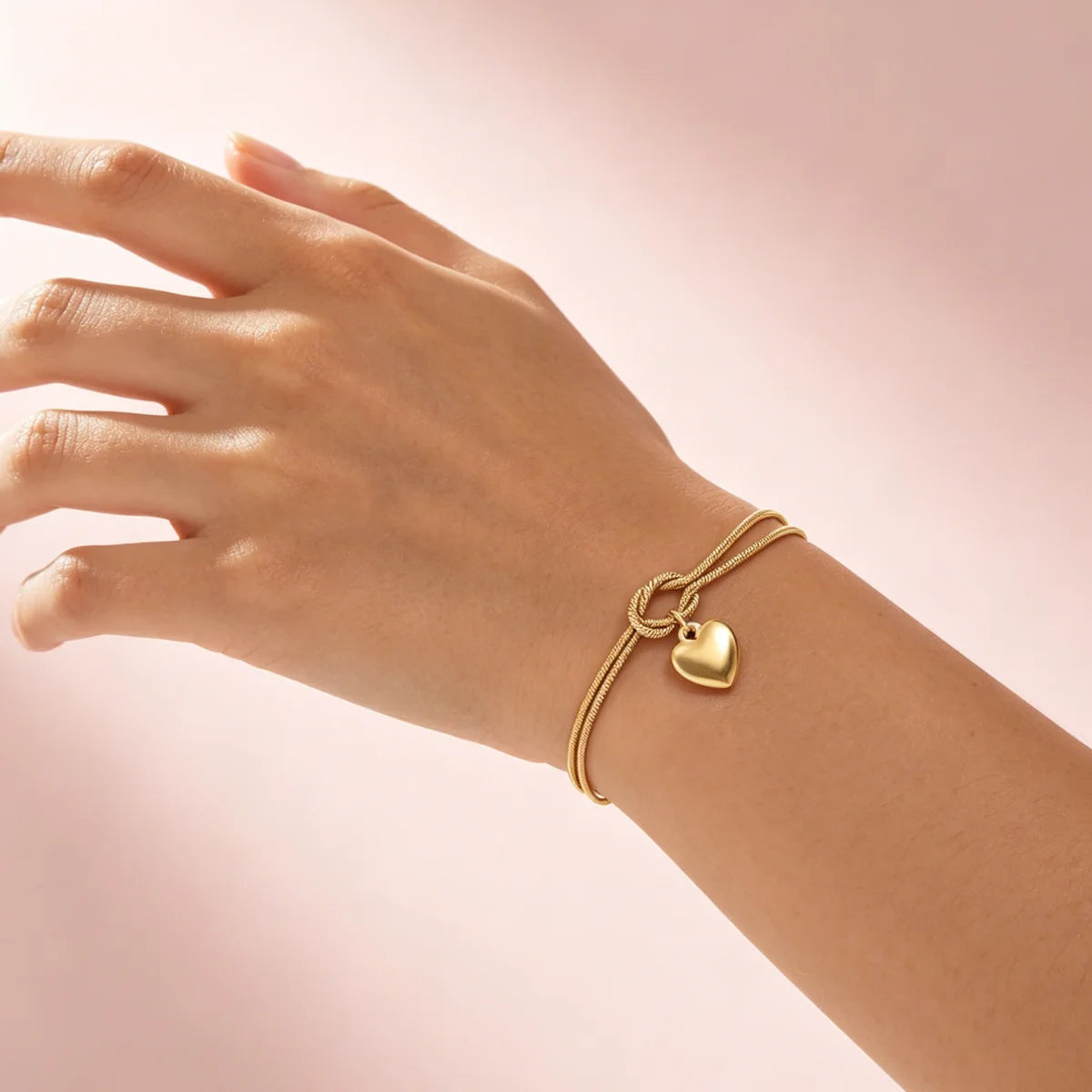 Cubic Heart Charm Bracelet – 18K Gold-Plated Stainless Steel Snake Chain for Women & Men