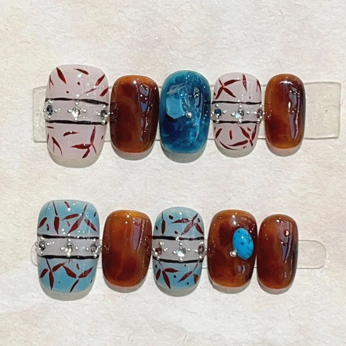 Short Caramel Press-On Nails – Handmade Leopard & Amber Designs, 10 Pieces